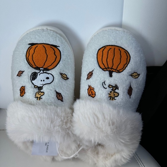 American Eagle Outfitters Shoes - Snoopy American Eagle Slippers